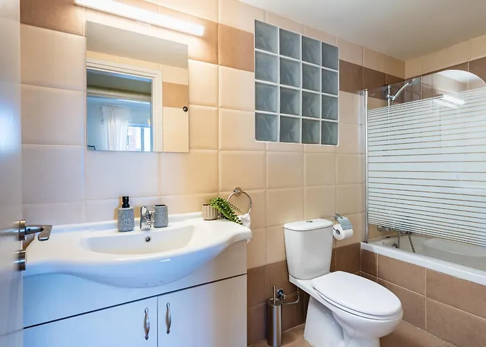 Mystique 1-bedroom Апартаменти Ларнака